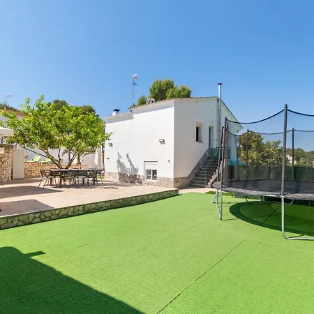 Con Piscina Privada Y Vistas Al Garraf Cerca De Sitges Casa de vacances